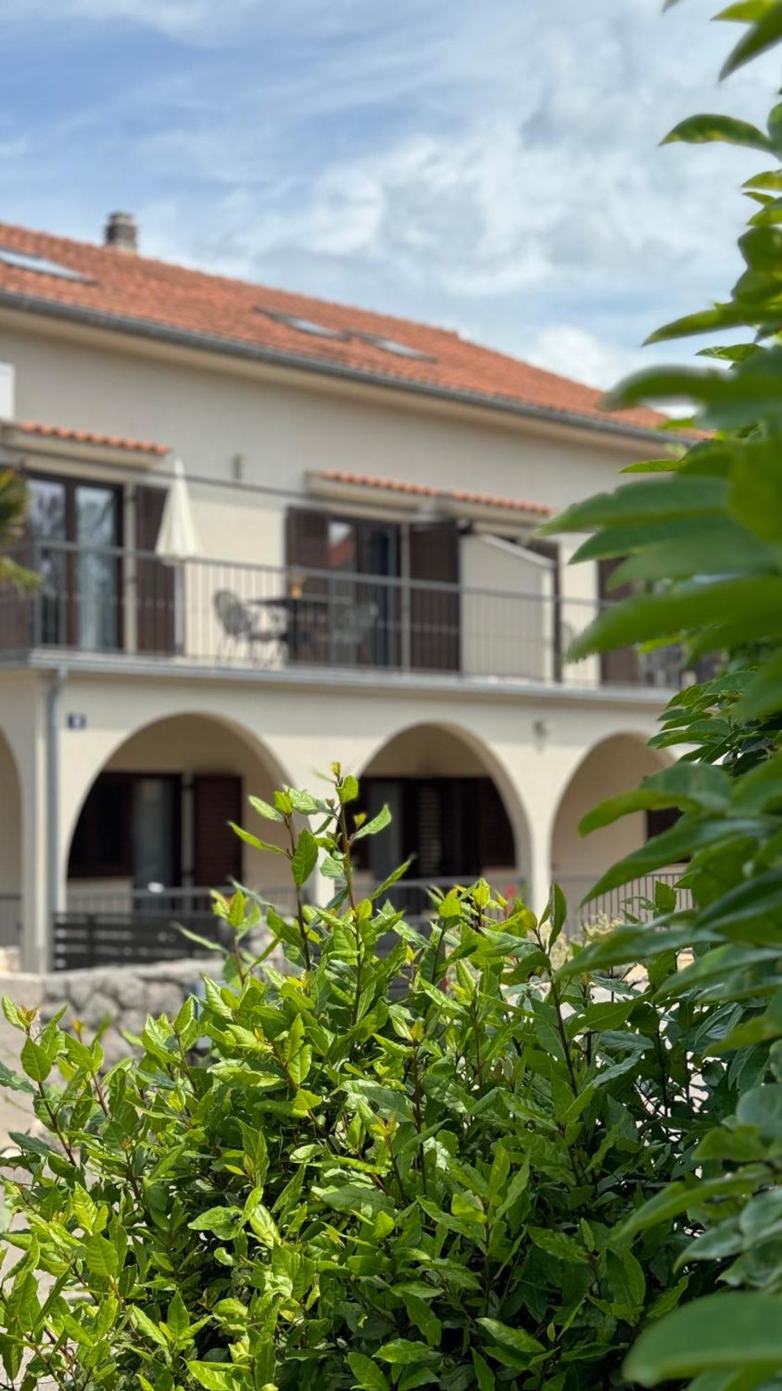 Apartments Ein Haus In Der Sonne Malinska Værelse billede